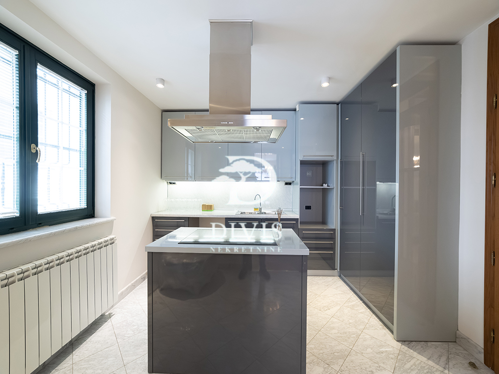 Slika 2 - Milovana Marinkovića, Šestosoban stan na prodaju, 396m2, 1.100.000€